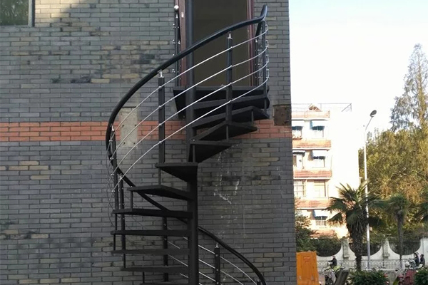 营口定做旋转楼梯厂家