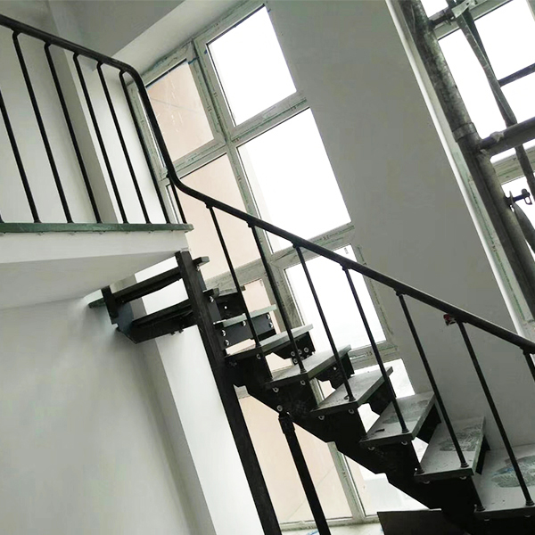 钢木楼梯设计安装应符合哪些要求?